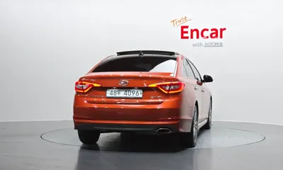 Hyundai Sonata 2016, 140677 км, за 5814.34 USD