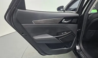 Kia K7 2021, 57884 км, за 11349.61 USD - фото 25