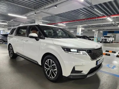 Kia Canival · 2023 год
