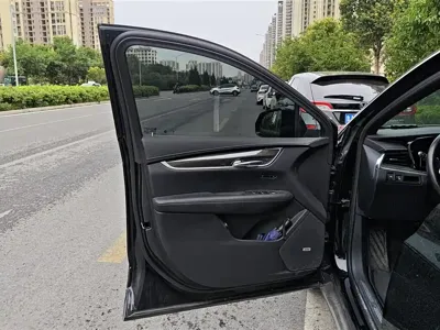 Cadillac XT5 2022, 55599 км, за 21217.33 USD - фото 7