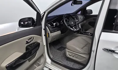 Kia Canival 2016, 155320 км, за 6104.77 USD - фото 10