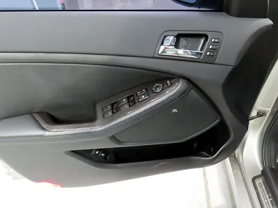 Kia K5 2011, 148899 км, за 3192.18 USD - фото 12