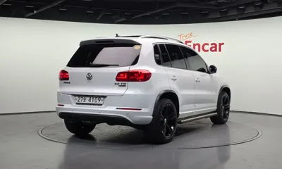 Volkswagen Tiguan 2016, 134148 км, за 8853.42 USD