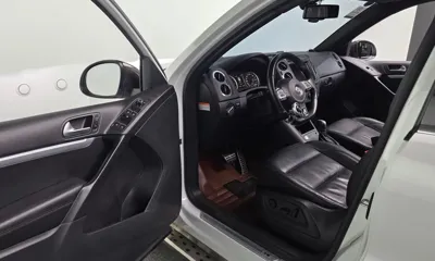 Volkswagen Tiguan 2016, 134148 км, за 8853.42 USD - фото 10
