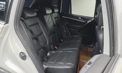 Volkswagen Tiguan 2016, 134148 км, за 8853.42 USD - фото 11