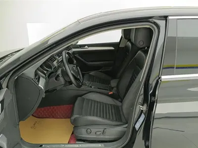 Volkswagen Magotan 2018, 77400 км, за 9975 USD - фото 9