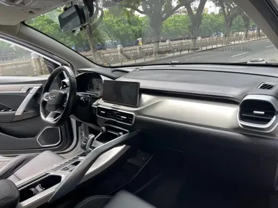 Geely Binyue 2019, 50000 км, за 5709.13 USD - фото 10