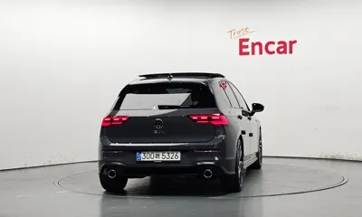 Volkswagen Golf 2024, 20009 км, за 24039.1 USD