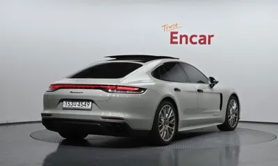 Porsche Panamera 2021, 17933 км, за 75430.4 USD