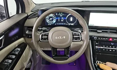 Kia Canival 2023, 25804 км, за 23719.85 USD - фото 13