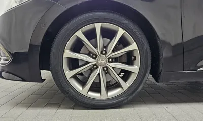 Hyundai Grandeur 2015, 294417 км, за 3127.04 USD