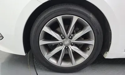 Hyundai Grandeur 2015, 135948 км, за 4791.91 USD