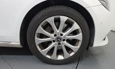 Mercedes-Benz E-Class 2019, 185347 км, за 12547.07 USD