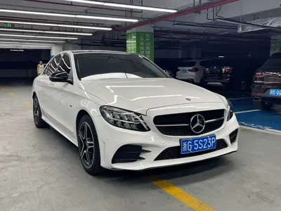 Mercedes-Benz C-Class 2021, 90000 км, за 16616.81 USD