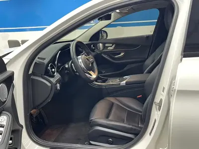 Mercedes-Benz C-Class 2021, 90000 км, за 16616.81 USD