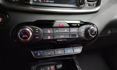 Kia Sorento 2016, 54649 км, за 9181.48 USD - фото 32