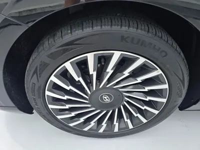 Hyundai Grandeur 2025, 15400 км, за 21207.41 USD