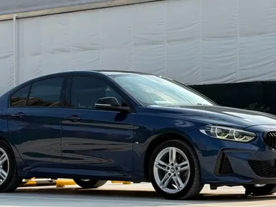 BMW 1 Series 2021, 100000 км, за 9343.55 USD