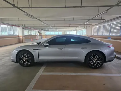 Porsche Taycan 2022, 68424 км, за 56555.92 USD
