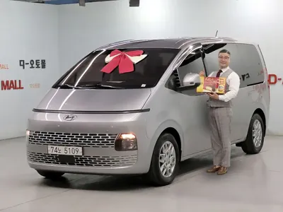 Hyundai Staria · 2022 год