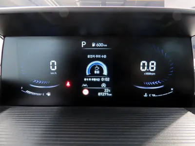 Hyundai Staria 2022, 87208 км, за 14911.76 USD - фото 8