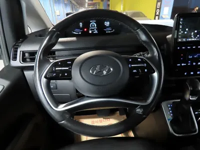 Hyundai Staria 2022, 87208 км, за 14911.76 USD - фото 14