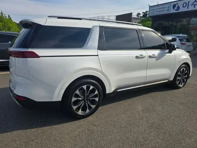 Kia Canival 2023, 63184 км, за 19561.51 USD