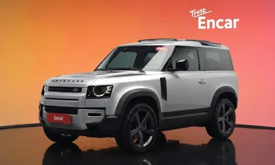 Land Rover Defender · 2022 год