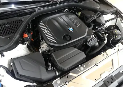 BMW 3-Series 2025, 14000 км, за 28901.72 USD - фото 6