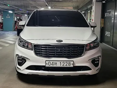 Kia Canival 2019, 132127 км, за 10095.14 USD
