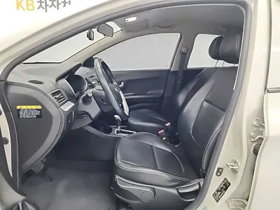 Kia Morning 2016, 115611 км, за 3503.44 USD - фото 11
