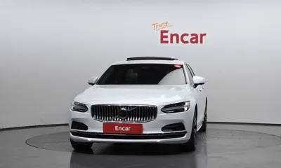 Volvo S90 2023, 30560 км, за 28277.96 USD