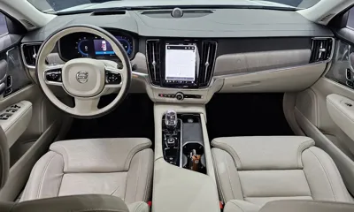 Volvo S90 2023, 30560 км, за 28277.96 USD - фото 7