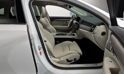 Volvo S90 2023, 30560 км, за 28277.96 USD - фото 11