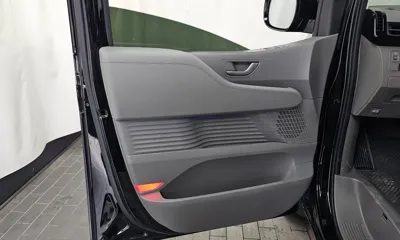 Hyundai Staria 2025, 57701 км, за 26913.48 USD - фото 24