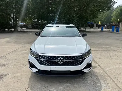 Volkswagen Lavida 2023, 44000 км, за 13029.32 USD