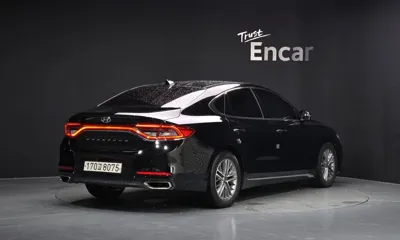 Hyundai Grandeur 2018, 168130 км, за 6437.2 USD