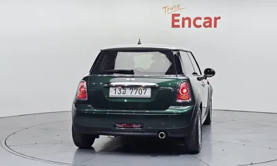 MINI Cooper 2012, 95228 км, за 2268.74 USD