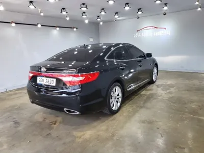 Hyundai Grandeur 2011, 260068 км, за 1903.64 USD