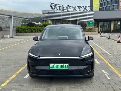 Tesla Model Y 2025, 12000 км, за 38080.49 USD