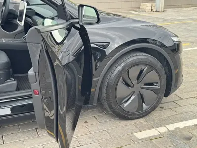 Tesla Model Y 2025, 12000 км, за 38080.49 USD - фото 20