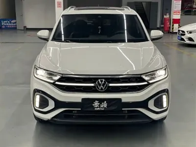 Volkswagen T-Roc 2024, 20000 км, за 12471.75 USD