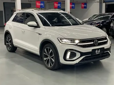 Volkswagen T-Roc 2024, 20000 км, за 12471.75 USD