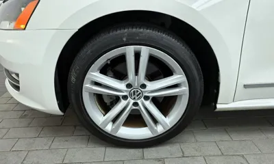 Volkswagen Passat 2013, 33664 км, за 5616.12 USD