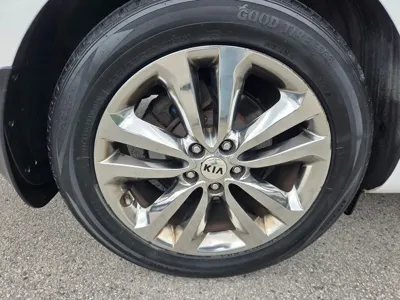 Kia Canival 2017, 190865 км, за 6505.17 USD