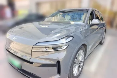 ONVO Luxeed L90 · 2025 год