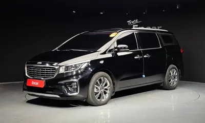 Kia Canival · 2019 год