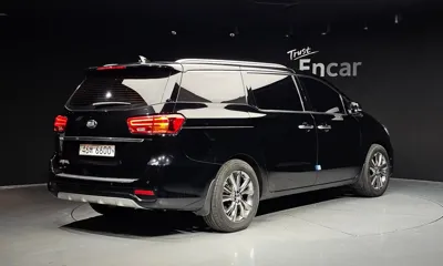 Kia Canival 2019, 94063 км, за 10838.15 USD