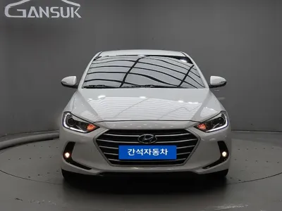 Hyundai Avante 2016, 96061 км, за 4398.06 USD