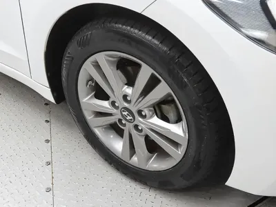 Hyundai Avante 2016, 96061 км, за 4398.06 USD